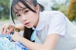 上海新茶工作室微信：No matter how busy, you must give your heart a moment to breathe. The Shanghai Back Garden gives you